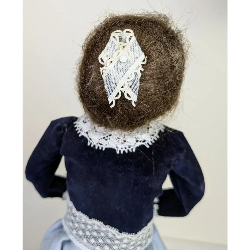 Byers' Choice Caroler Vintage 1987 Woman Gray Skirt White Muff Lace Collar Cuffs